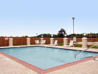 Hotel Suburban Extended