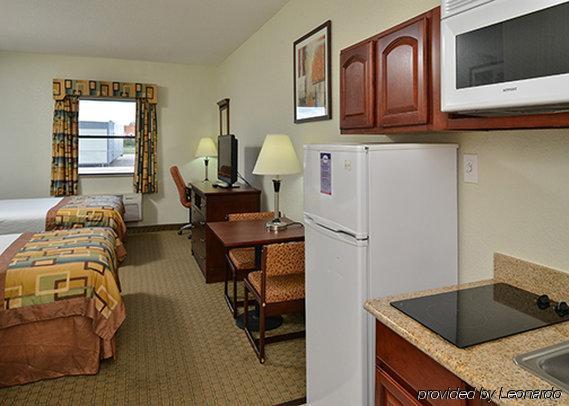Hotel Suburban Extended
