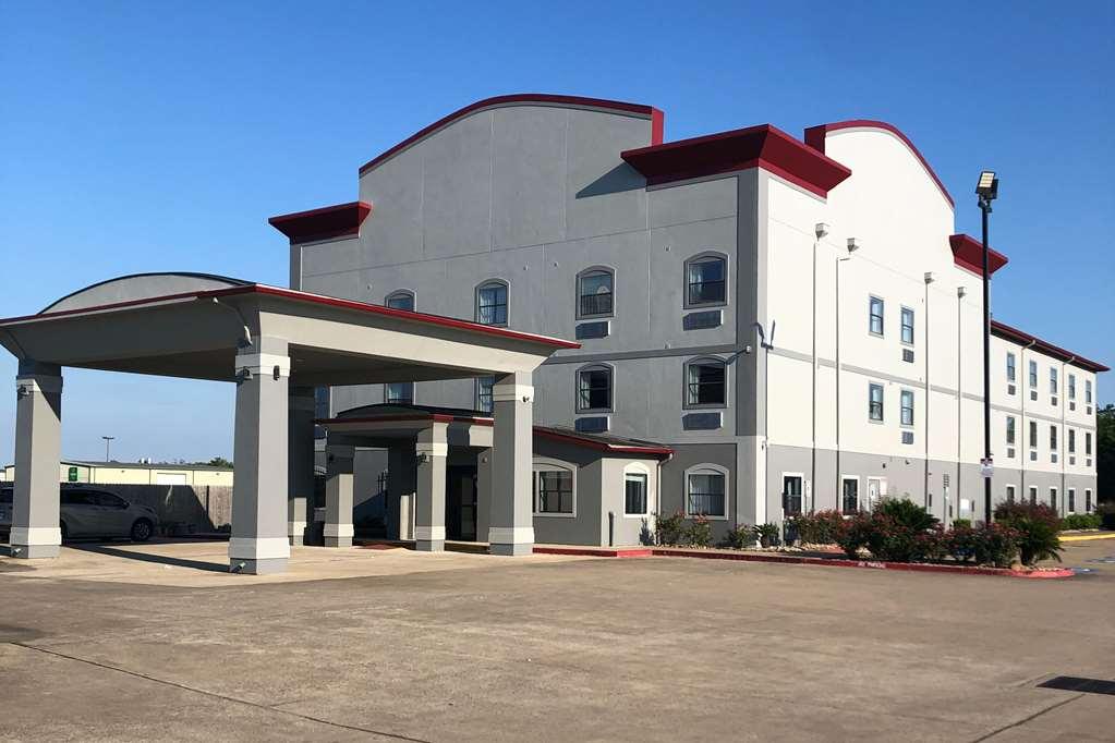 Suburban Extended Hotel