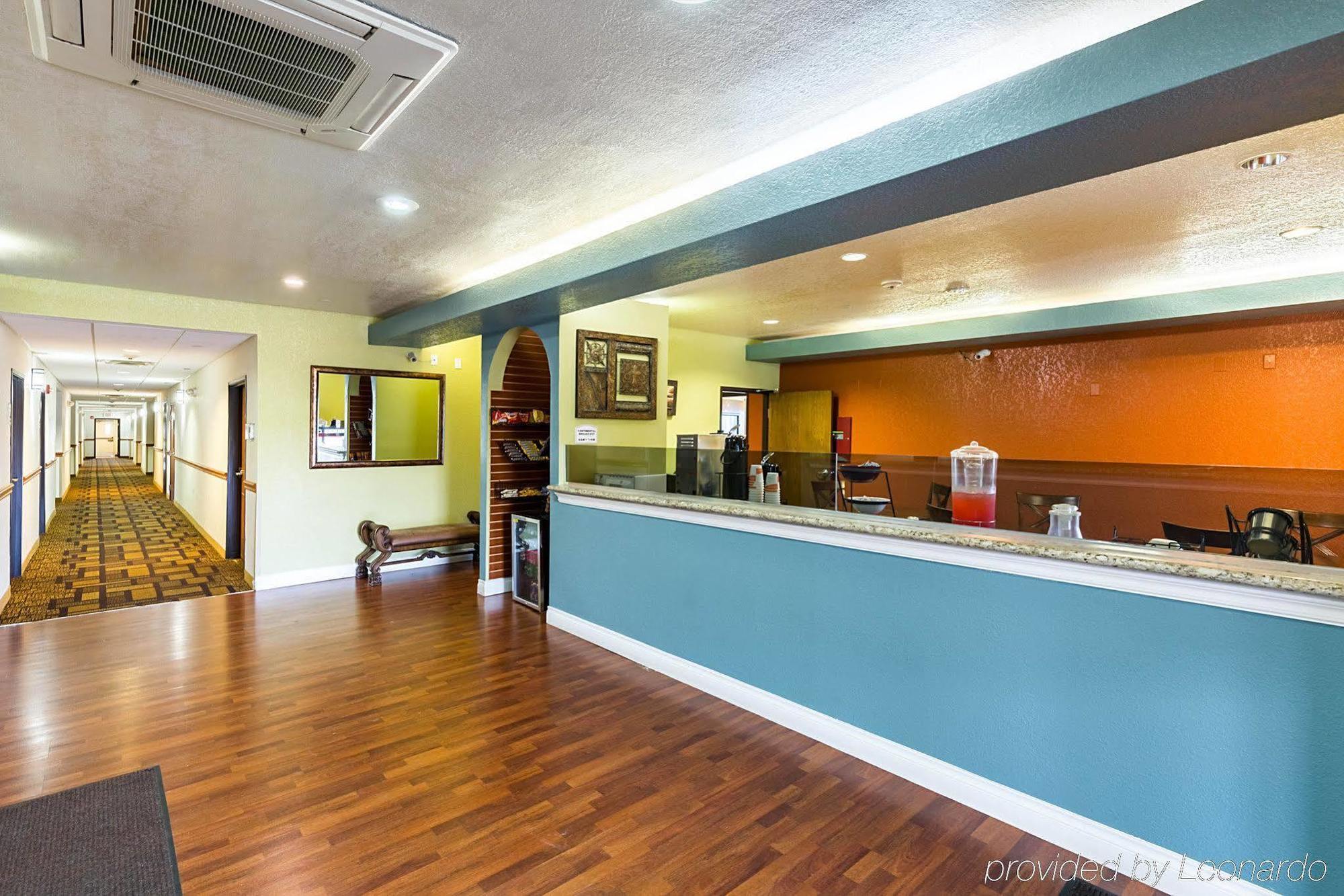 Hotel Suburban Extended