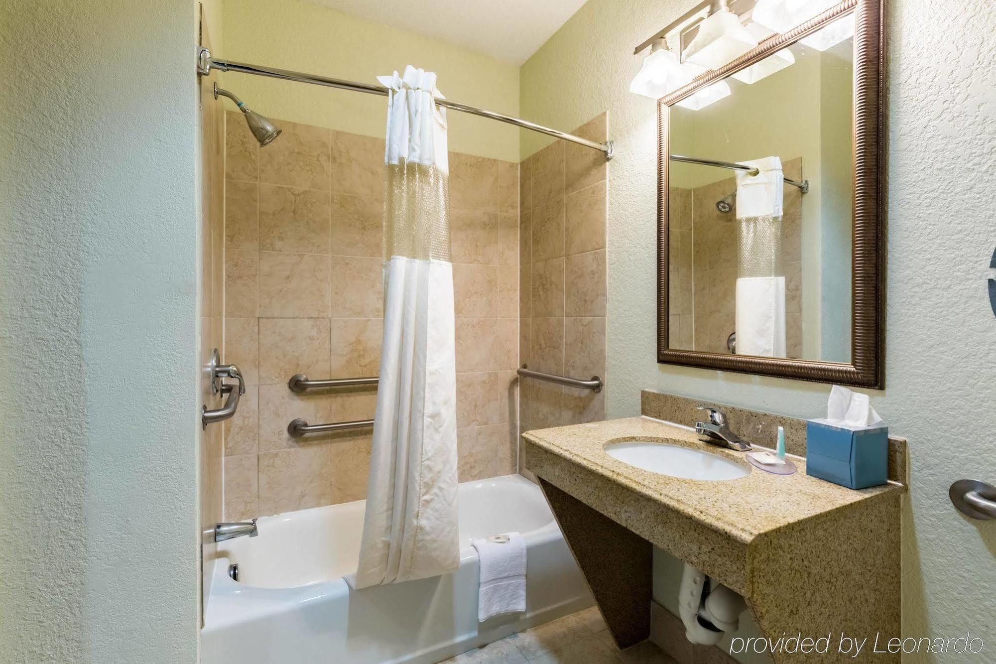 Suburban Extended 2* Beaumont