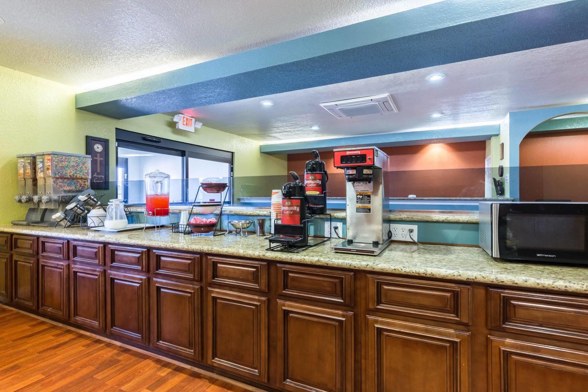 Hotel Suburban Extended 2*